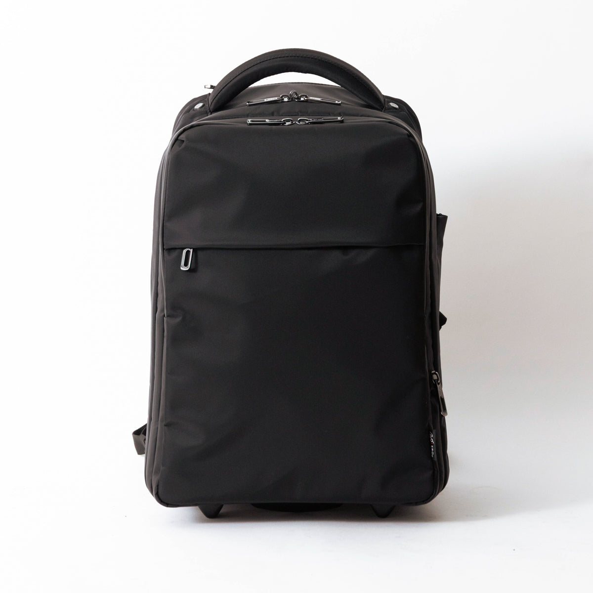 Rain-resistant two-wheeled backpack carry, size S
