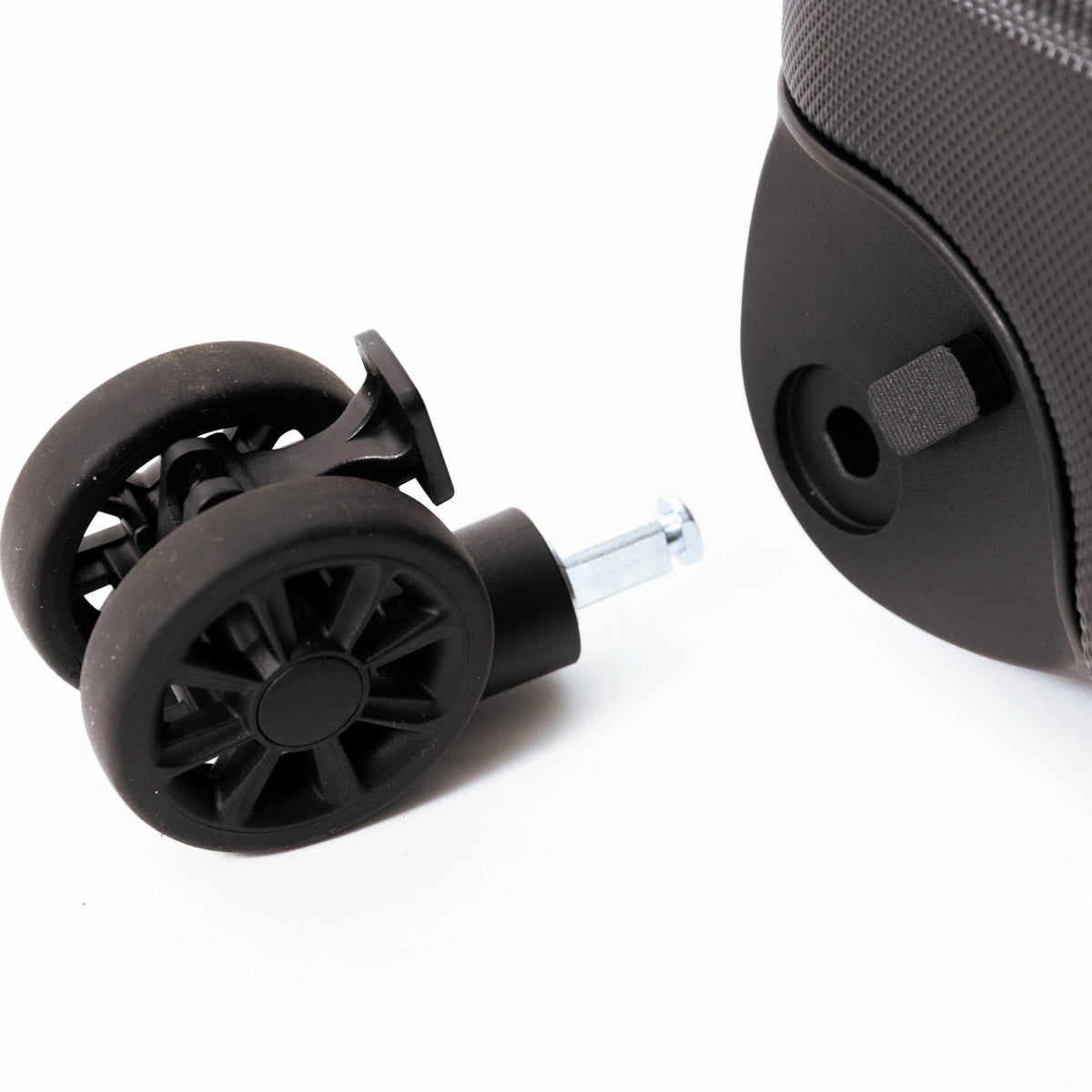 Replacement casters (set of 4) for 4-wheel backpack carriers (size M only)