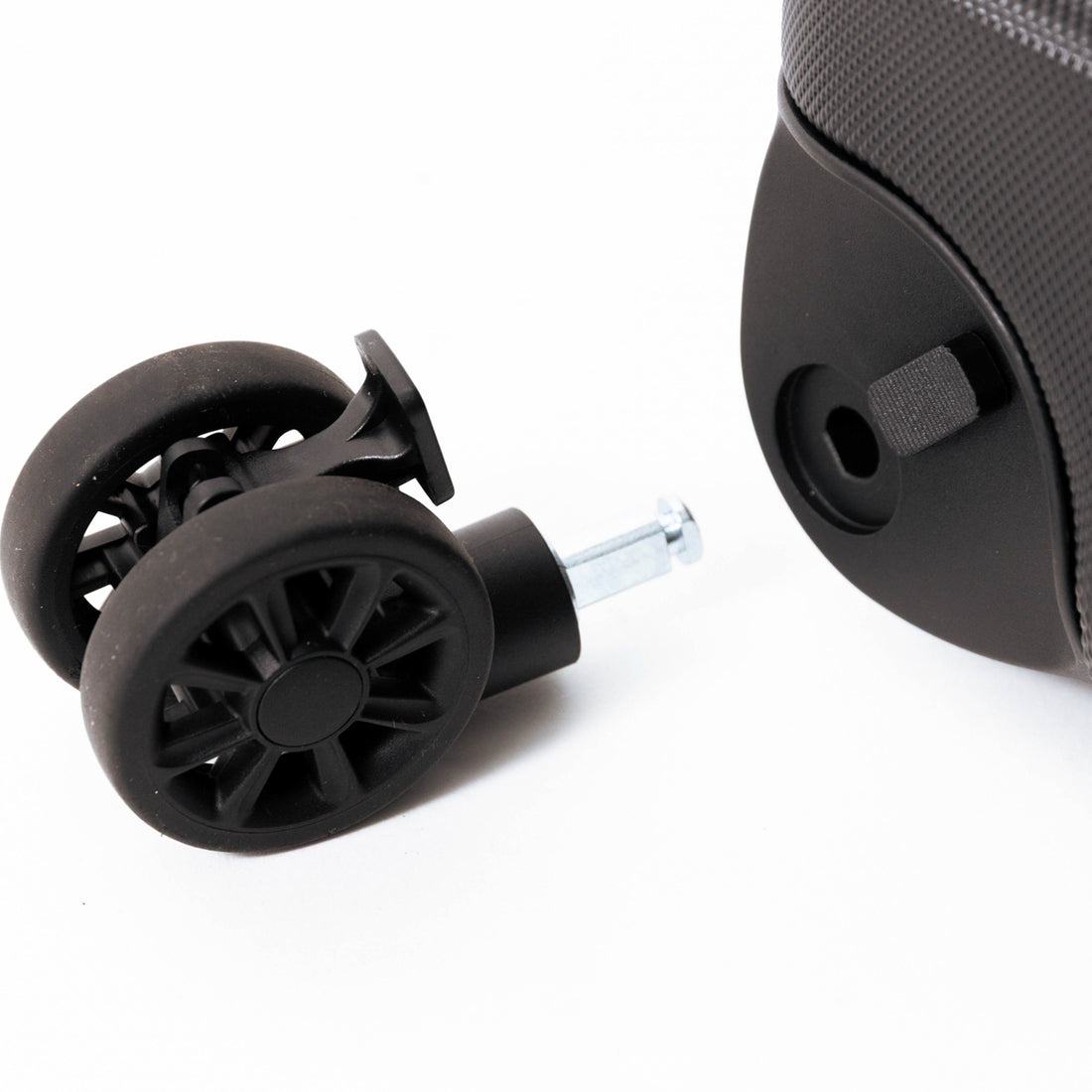 Replacement casters (set of 4) for 4-wheel backpack carriers (size M only)